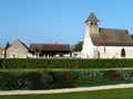 Blick auf Kirche und Friedhof